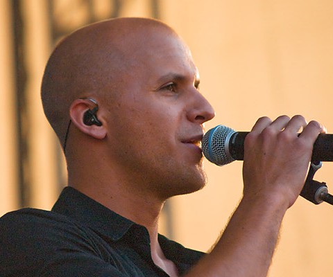 Konzertaufnahme, Milow, 24.06.2010, Kiel, Unser Norden-Bühne